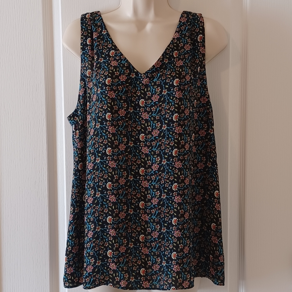 Ann Taylor LOFT Women's V-Neck Sleevless Shell Blouse Floral Size Large